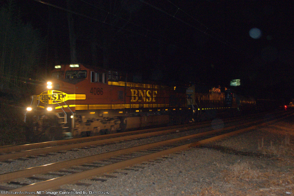 BNSF C44-9W 4086 leads Q300-07